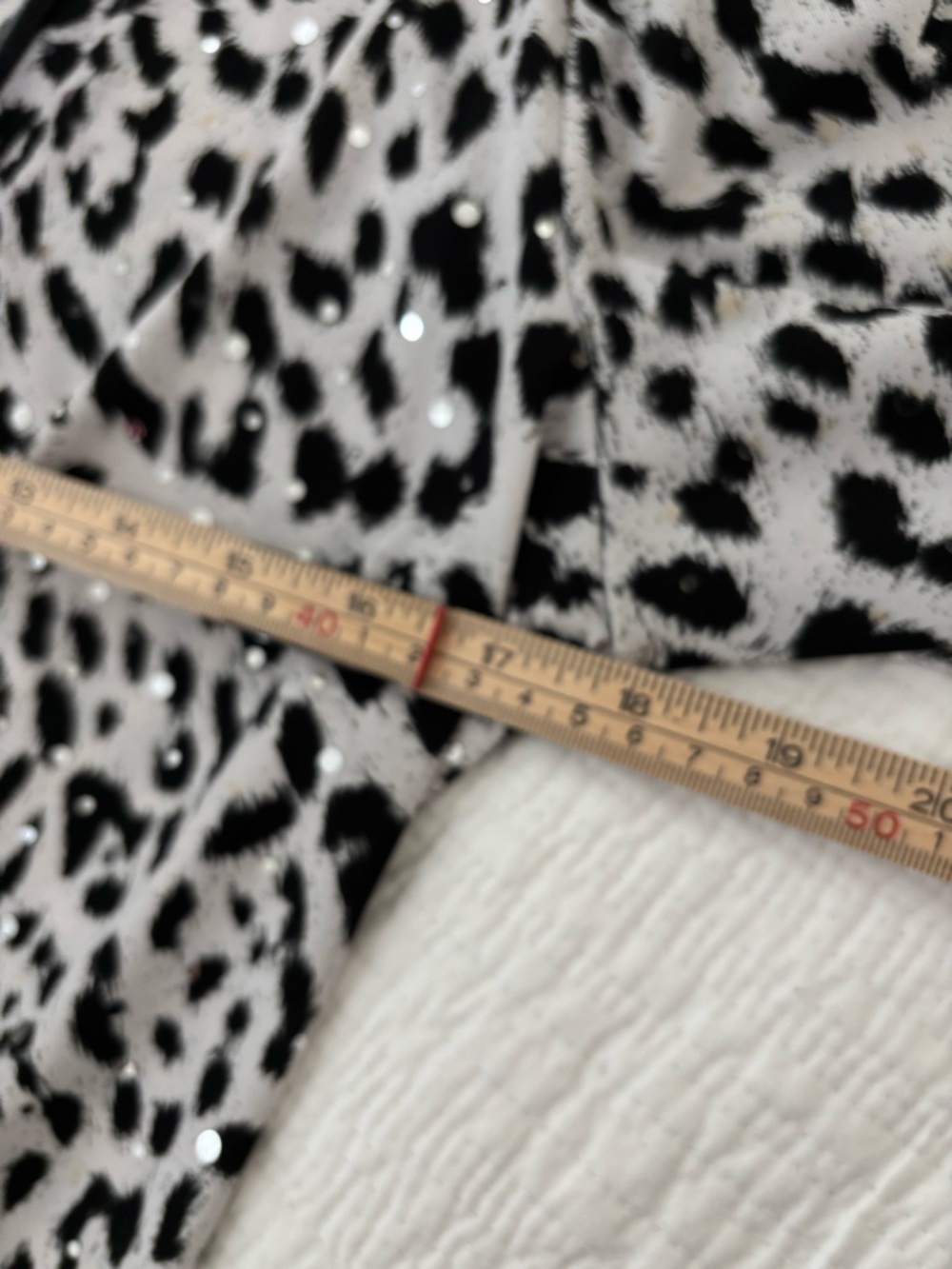 Joseph Ribkoff Black and White Leopard-Print Wrap Top Metallic Buckle Size 12 - Picture 5 of 8